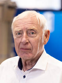 Hans_myrberg_Centramec Profilbild von Hans Myrberg in einem weißen Hemd.